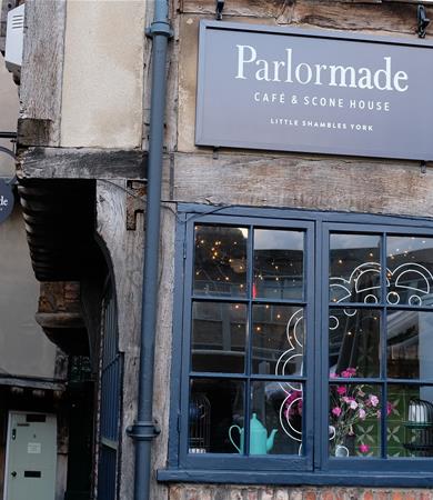 Parlormade Cafe and Scone House